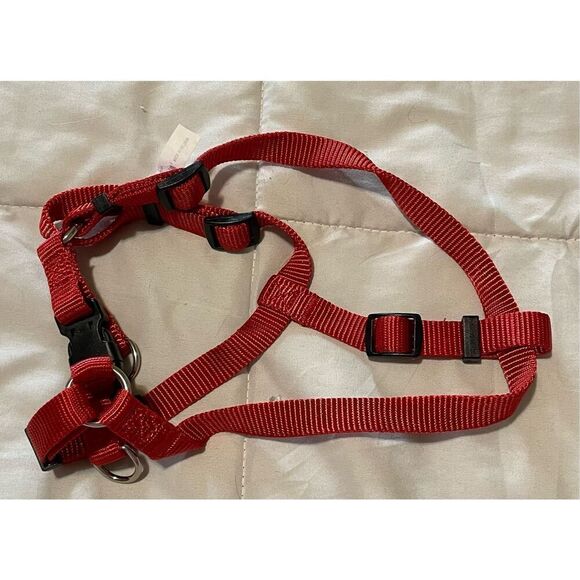 Bundle of four dog harnesses and a collar - Picture 4 of 7